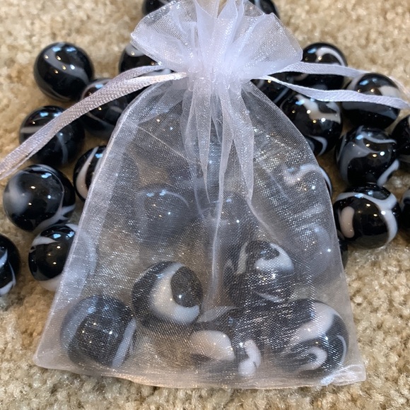 Set of 5 "zebra" mega marbles black and white - Picture 4 of 5